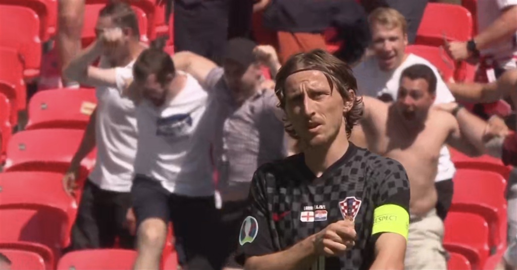 在他缺阵期 在他缺阵期