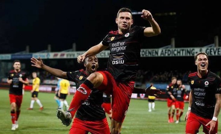 迷们对他们 迷们对他们